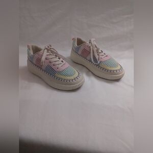 La Sheela Women Sneakers Rainbow Mesh Size 8.5